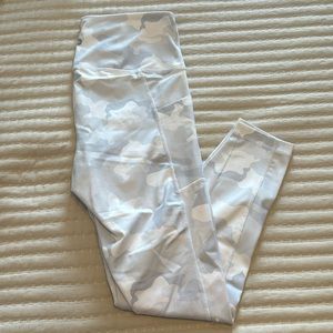 90 degree white camo leggings